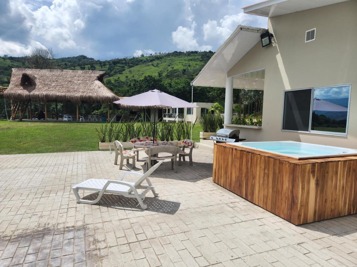 Villeta Casa De Campo Caracoli Spa Dış mekan fotoğraf